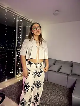 Im sophiie online show from 03-07-26, 07:15