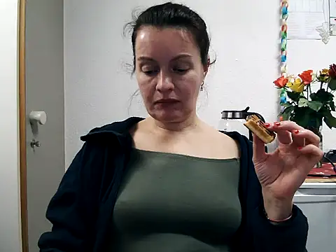 LoveNBloom online show from 12-31-24, 08:45