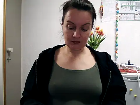 LoveNBloom online show from 02-08-25, 06:22