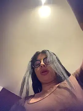 Miaparkerss  online show from 10-27-25, 11:27