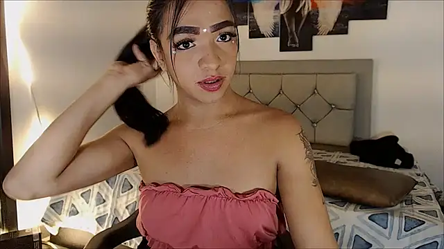 Snapshot of sofiaxdollxxx chatting on 09-19-25, 04:22 sofiaxdollxxx online show from 09-19-25, 04:22