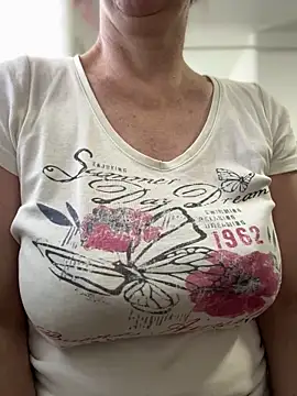 sweetmystery1 online show from 05-06-26, 10:52