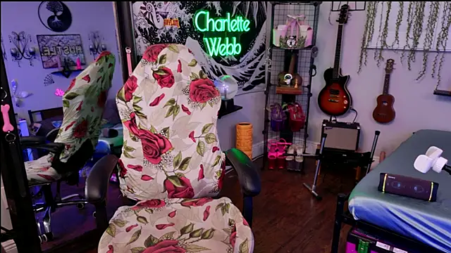 CharletteWebb online show from 10-25-25, 02:33