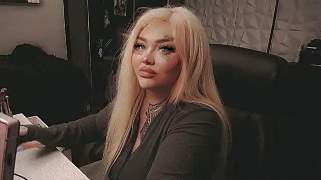 sheylagoddess11 online show from 12-17-25, 03:00