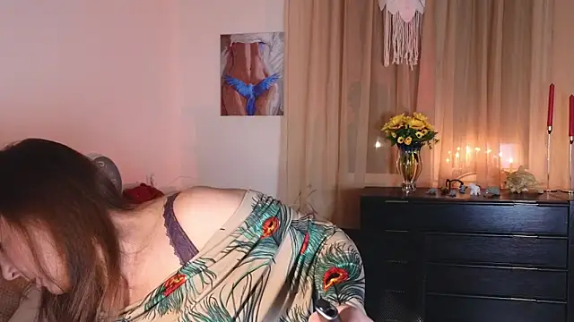 Snapshot of vanessawis_ chatting on 12-15-25, 12:16 vanessawis online show from 12-15-25, 12:16