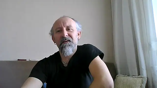 BuckWessle online show from 04-14-26, 09:03