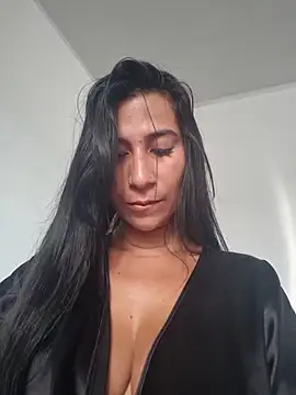 Snapshot of lady-rosse chatting on 03-14-25, 09:00 lady-rosse online show from 03-14-25, 09:00