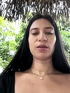 Snapshot of lady-rosse chatting on 01-25-25, 02:58 lady-rosse online show from 01-25-25, 02:58