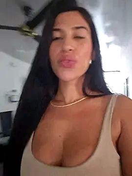 Snapshot of lady-rosse chatting on 03-15-25, 04:21 lady-rosse online show from 03-15-25, 04:21