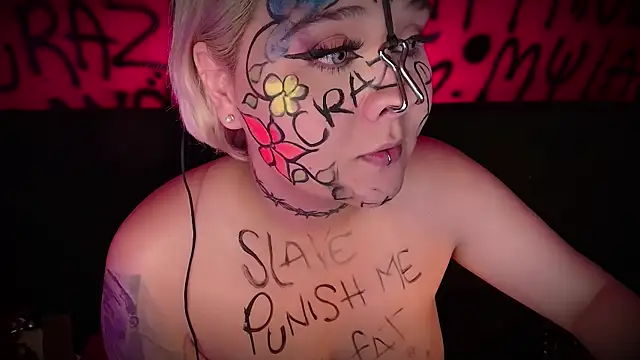 Snapshot of Laura_takint chatting on 02-26-25, 10:15 Laura takint online show from 02-26-25, 10:15