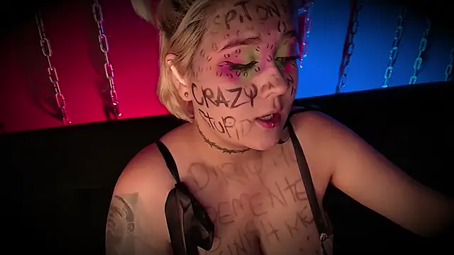 Snapshot of Laura_takint chatting on 03-13-25, 10:10 Laura takint online show from 03-13-25, 10:10