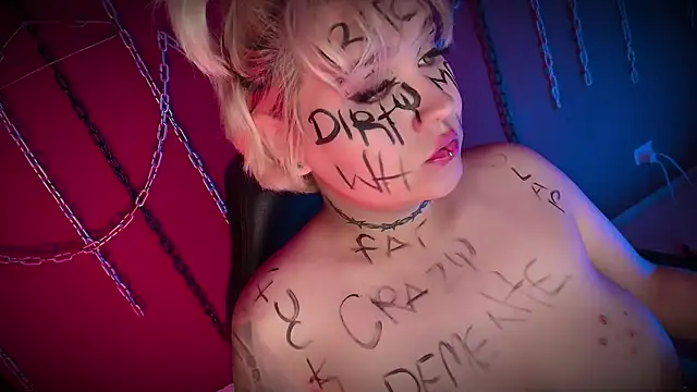 Snapshot of Laura_takint chatting on 03-01-25, 10:21 Laura takint online show from 03-01-25, 10:21