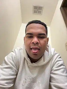 Snapshot of marhi32 chatting on 11-26-25, 12:16 marhi32 online show from 11-26-25, 12:16