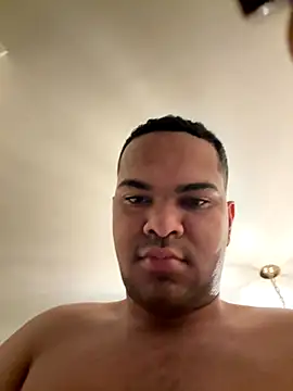 Snapshot of marhi32 chatting on 11-18-25, 12:19 marhi32 online show from 11-18-25, 12:19