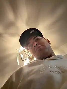 Snapshot of marhi32 chatting on 10-24-25, 09:36 marhi32 online show from 10-24-25, 09:36