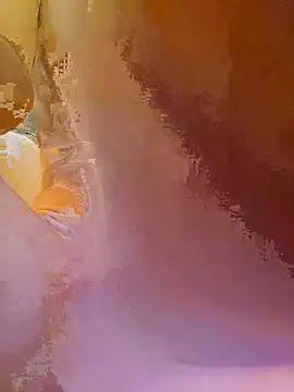 Snapshot of MikesR71 chatting on 11-18-25, 05:05 MikesR71 online show from 11-18-25, 05:05