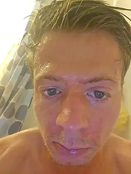 Snapshot of MikesR71 chatting on 11-10-25, 10:48 MikesR71 online show from 11-10-25, 10:48