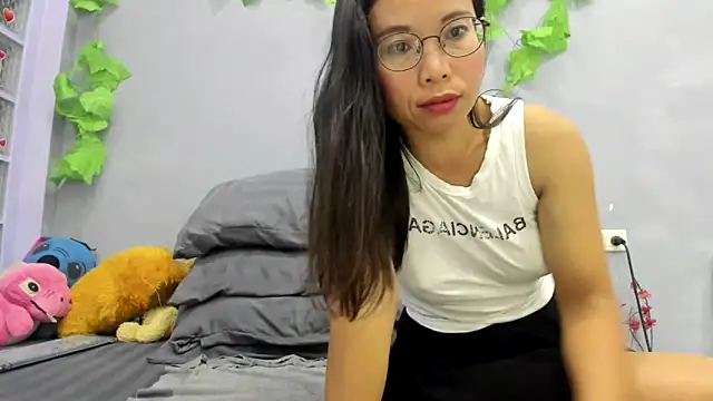 Snapshot of loveley_jenny chatting on 04-28-26, 01:26 loveley jenny online show from 04-28-26, 01:26