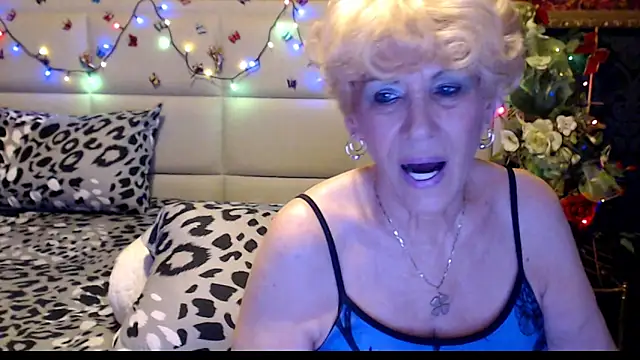 HappyWomanOn online show from 11-18-25, 08:39