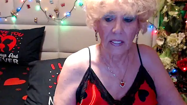 HappyWomanOn online show from 06-17-26, 06:51