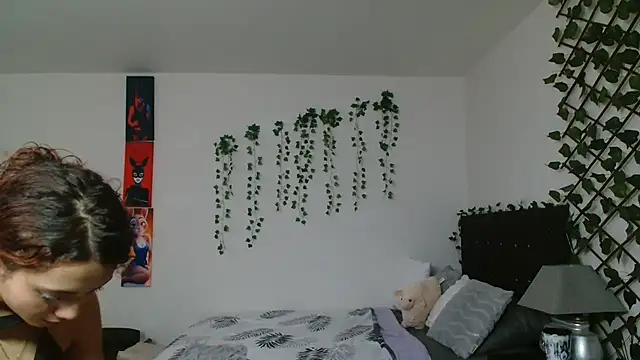 Snapshot of Pinkye_skarlet chatting on 10-19-25, 08:22 Pinkye skarlet online show from 10-19-25, 08:22