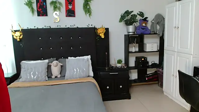 Snapshot of Pinkye_skarlet chatting on 06-27-26, 09:54 Pinkye skarlet online show from 06-27-26, 09:54