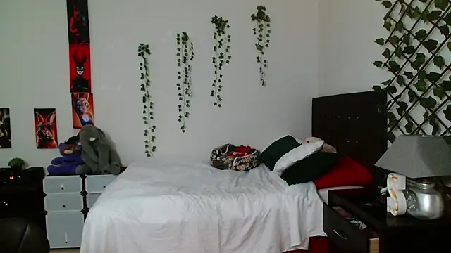 Snapshot of Pinkye_skarlet chatting on 09-14-25, 08:42 Pinkye skarlet online show from 09-14-25, 08:42