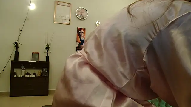 Snapshot of Pinkye_skarlet chatting on 02-13-25, 05:58 Pinkye skarlet online show from 02-13-25, 05:58