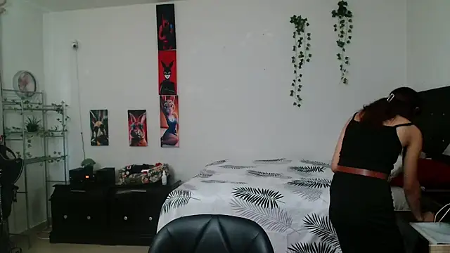 Snapshot of Pinkye_skarlet chatting on 09-24-25, 05:19 Pinkye skarlet online show from 09-24-25, 05:19
