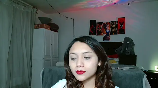 Snapshot of Pinkye_skarlet chatting on 01-08-25, 04:44 Pinkye skarlet online show from 01-08-25, 04:44