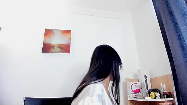 nia  white online show from 11-14-25, 06:55