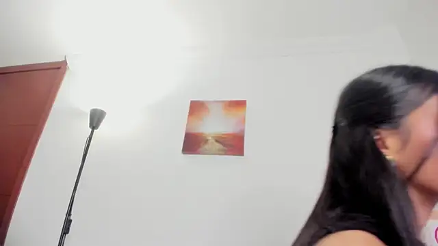 nia  white online show from 04-05-26, 02:07