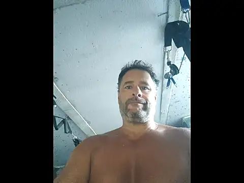 Snapshot of rob2810 chatting on 07-11-26, 06:19 rob2810 online show from 07-11-26, 06:19