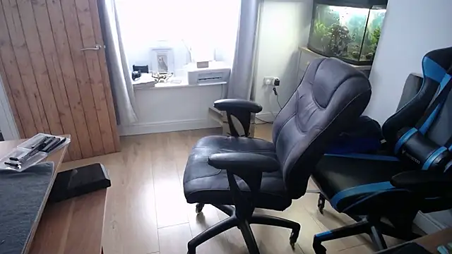 Snapshot of rob2810 chatting on 09-26-25, 08:21 rob2810 online show from 09-26-25, 08:21