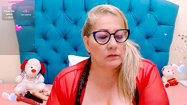 Nayla Garner online show from 10-14-25, 02:39