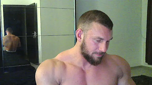muscularkevin online show from 11-08-25, 02:42