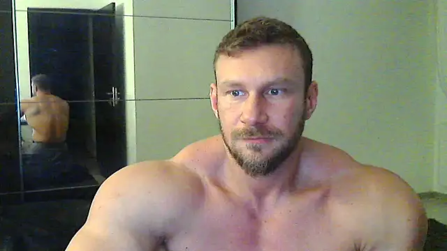 Snapshot of muscularkevin chatting on 12-28-24, 02:21 muscularkevin online show from 12-28-24, 02:21