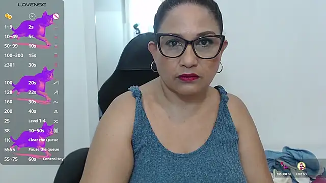 Snapshot of Katha_Marck chatting on 10-24-25, 10:20 Katha Marck online show from 10-24-25, 10:20