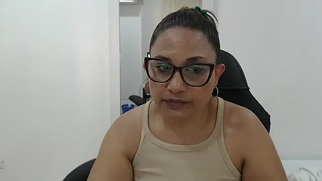 Snapshot of Katha_Marck chatting on 09-13-25, 07:58 Katha Marck online show from 09-13-25, 07:58