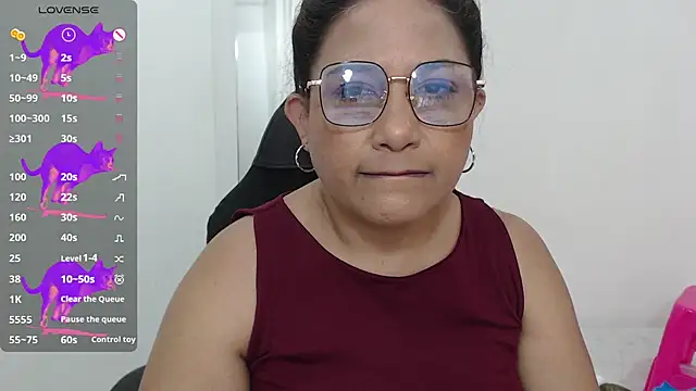 Snapshot of Katha_Marck chatting on 10-21-25, 12:26 Katha Marck online show from 10-21-25, 12:26