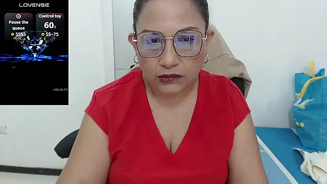 Snapshot of Katha_Marck chatting on 10-06-25, 12:39 Katha Marck online show from 10-06-25, 12:39