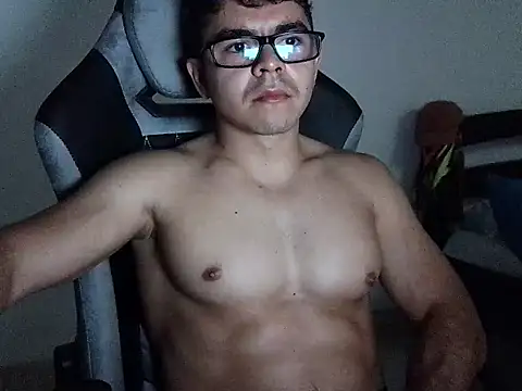 MILCARITAS3 online show from 04-15-26, 07:58