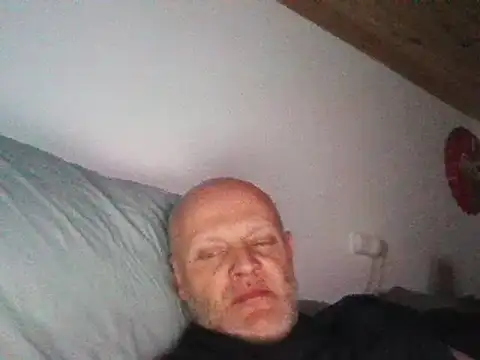 davigochi77bcn online show from 03-02-25, 09:52