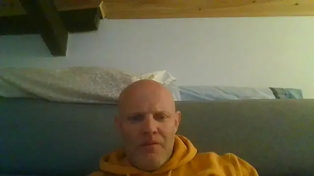 davigochi77bcn online show from 11-18-25, 08:01