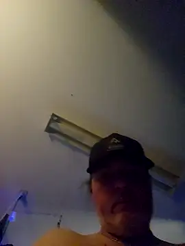 Hotredheadandtoungelasher online show from 11-15-25, 06:06