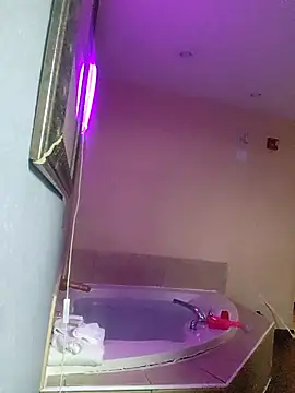 Hotredheadandtoungelasher online show from 10-21-25, 10:36