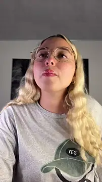 Irisweet  online show from 11-16-25, 09:30