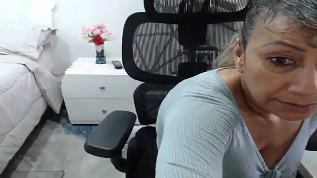 Snapshot of jesy_hot chatting on 05-29-26, 09:54 jesy hot online show from 05-29-26, 09:54