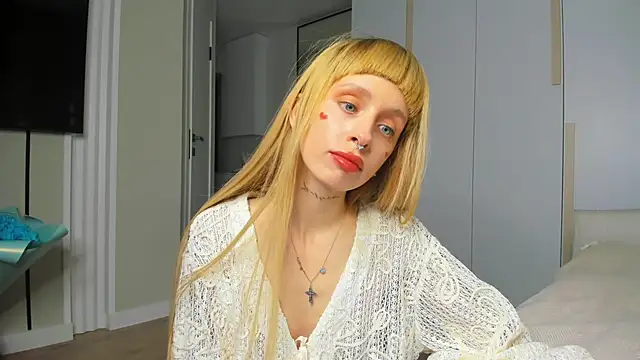 FlowerOfSin2001 online show from 04-28-26, 05:17