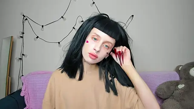 Snapshot of FlowerOfSin2001 chatting on 10-01-25, 02:54 FlowerOfSin2001 online show from 10-01-25, 02:54